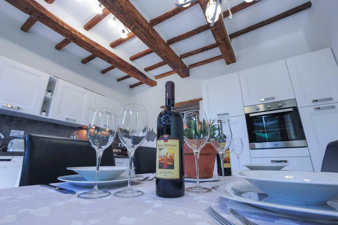 La Finestra Sul Castello Apartment Arcidosso Luaran gambar