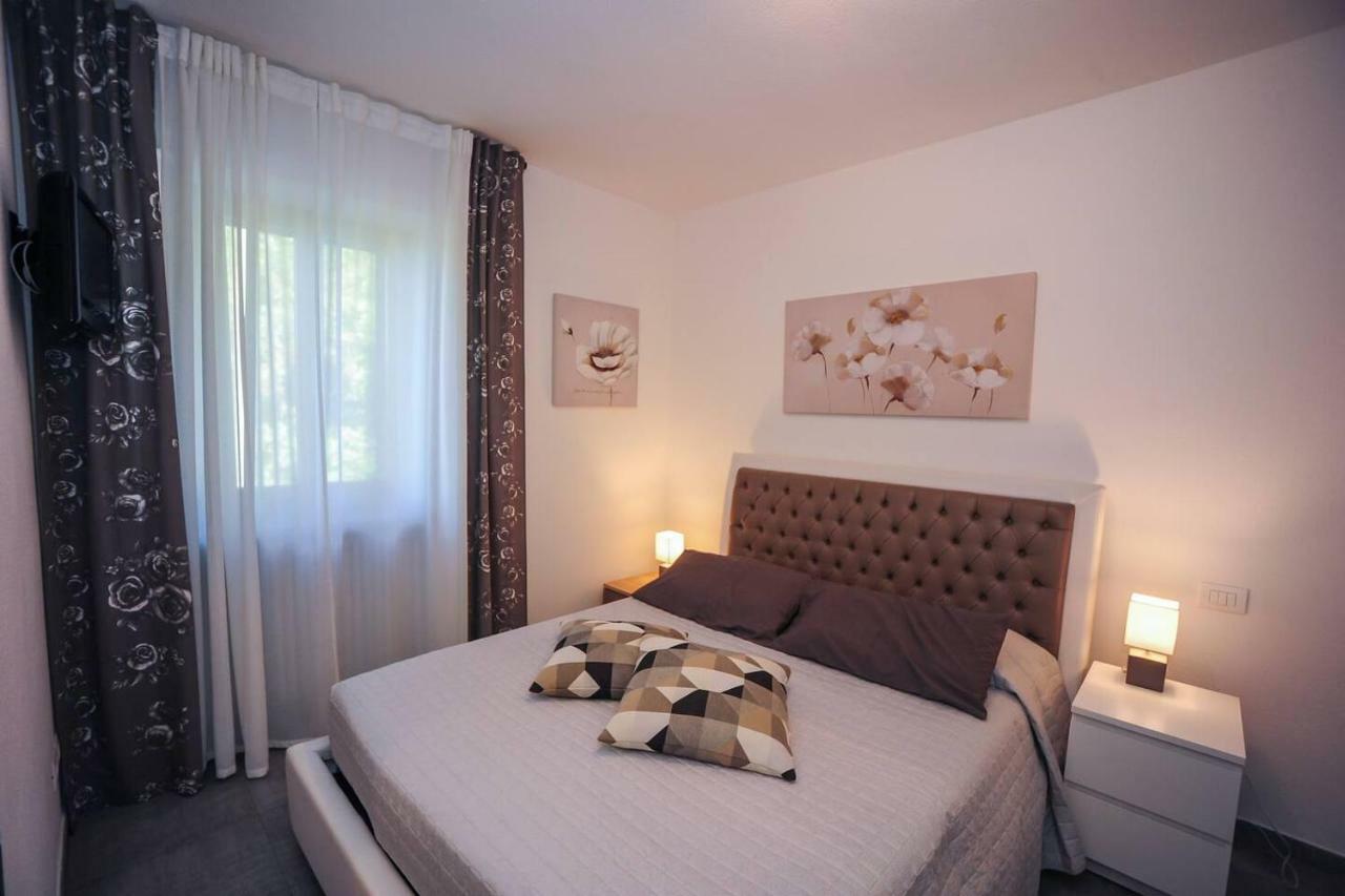 La Finestra Sul Castello Apartment Arcidosso Luaran gambar