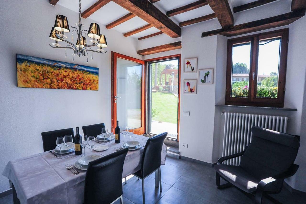 La Finestra Sul Castello Apartment Arcidosso Luaran gambar